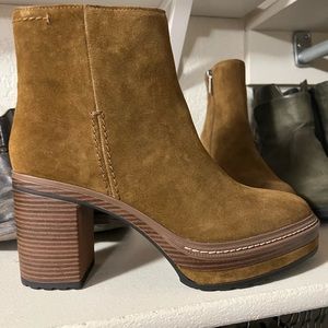 Brand new Steve Madden Lenny suede brown boot bootie 9.5 chestnut
